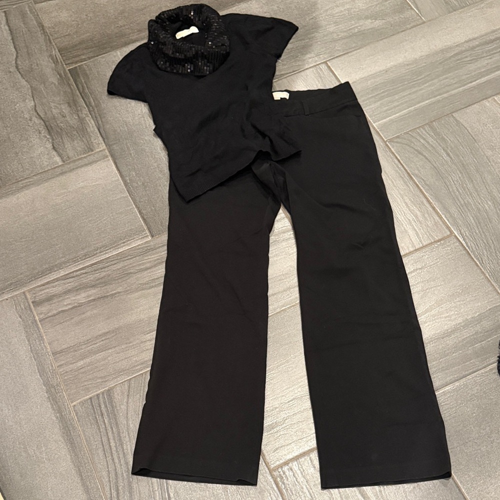 MICHAEL KORS SLACKS AND SWEATER BUNDLE